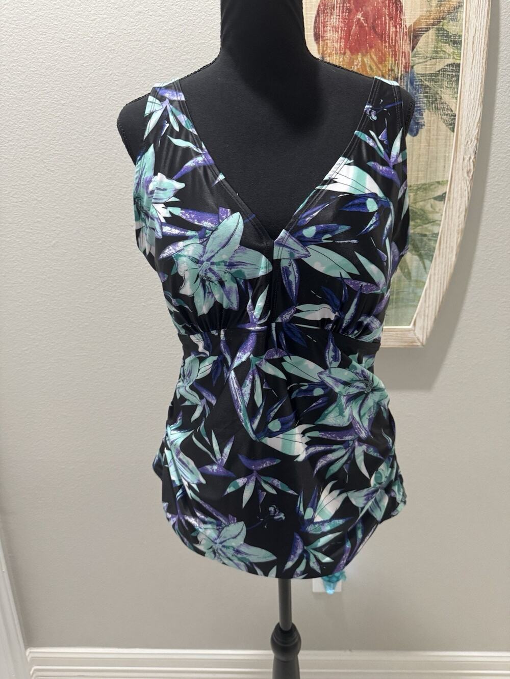 Women’s Sz 18W Caribbean Sand Swim Top Beautiful